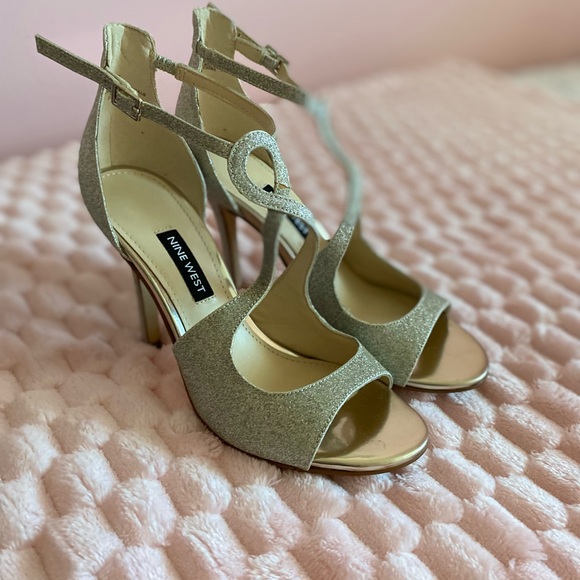 Nine West Glittering Gold Heels - Picture 1 of 11
